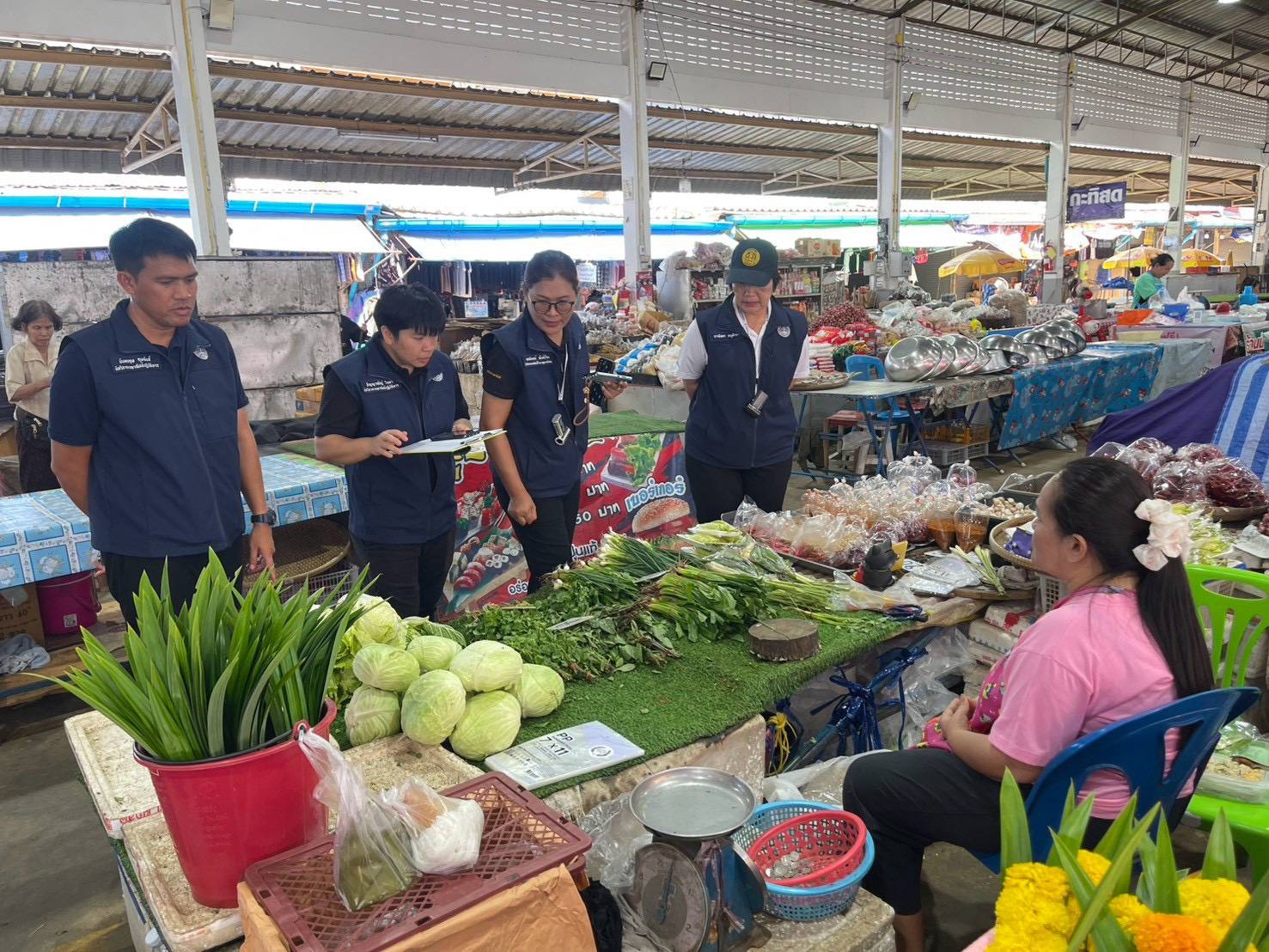 พาณิชย์ศรีสะเกษ ติดตามสถานการณ์ราคาสินค้าอุปโภคบริโภค ประจำสัปดาห์ที่ 3 เดือนตุลาคม 2569